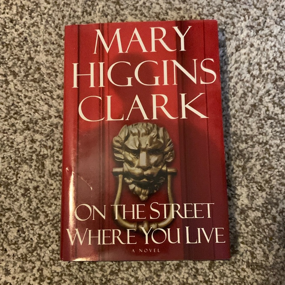 Mary Higgins Clark “On the Street Where You Live”